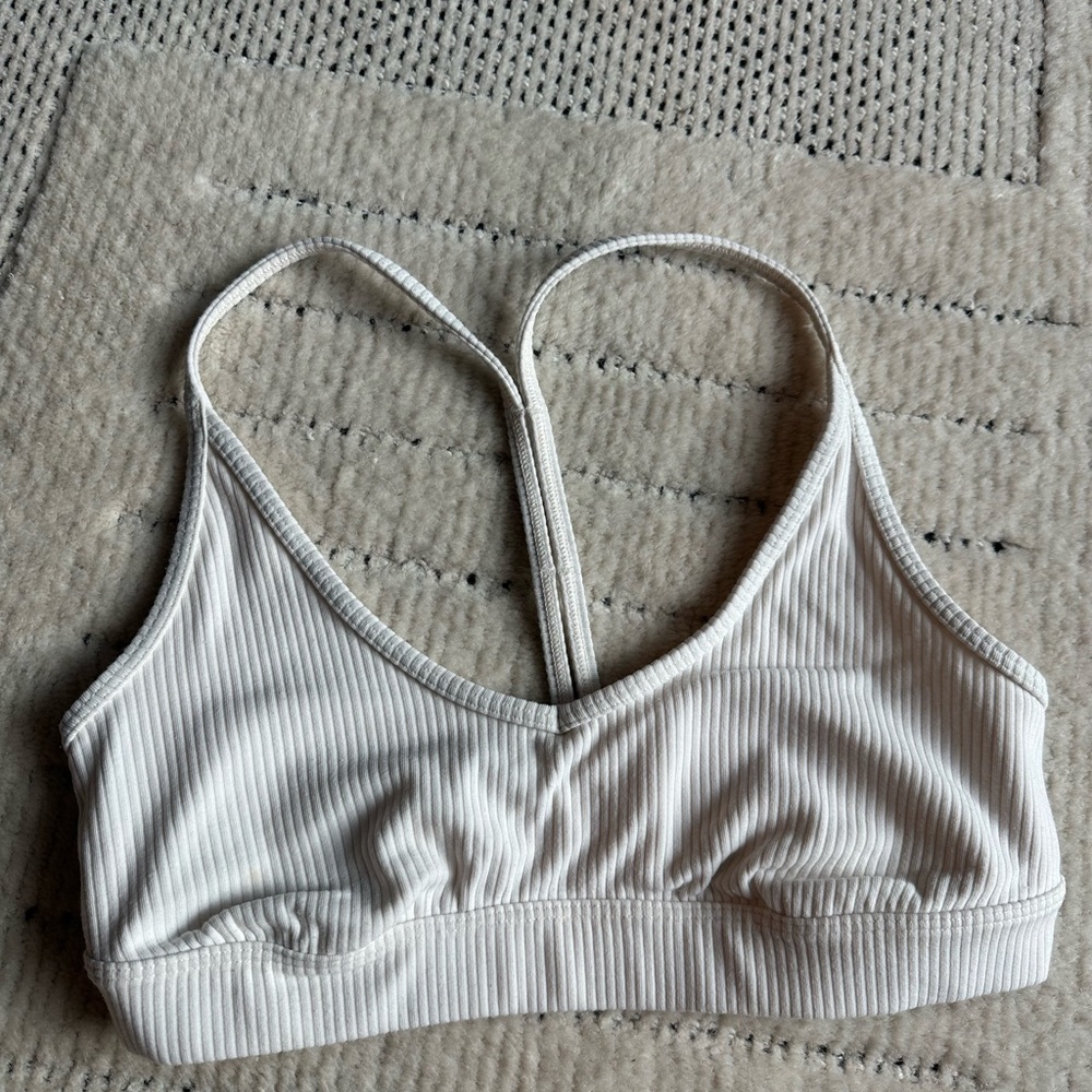 ALO Yoga Blissful Bra Size Small